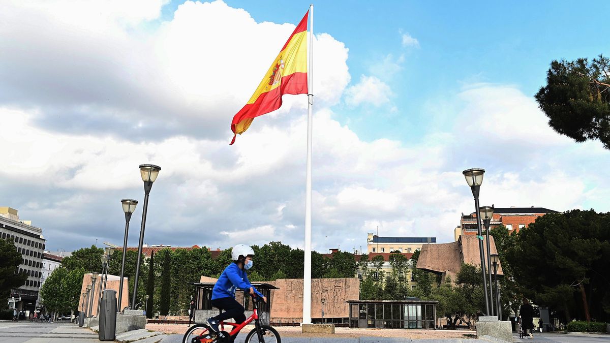 Wzrost stopy bezrobocia w Hiszpanii ma związek z pandemią koronawirusa.