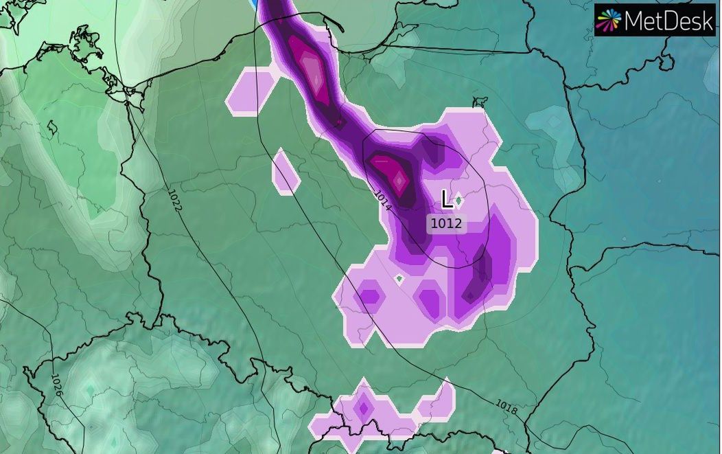 Pogoda na weekend. Za śnieżycami do Polski wkroczy arktyczny mróz (Źródło: WXCHARTS)