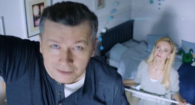 Pytania Olgi Borys do Wojciecha Majchrzaka reklamują ubezpieczenia w Aegon (wideo)