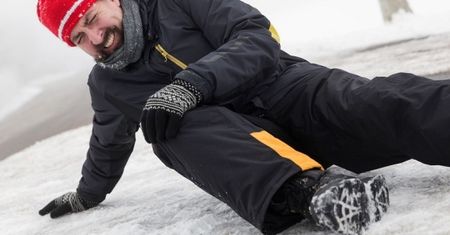 Wywróciłeś się na lodzie? Zobacz, czy należą ci się pieniądze