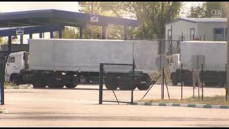 Ukraina: niektóre z rosyjskich ciężarówek z pomocą przechodzą odprawę celną