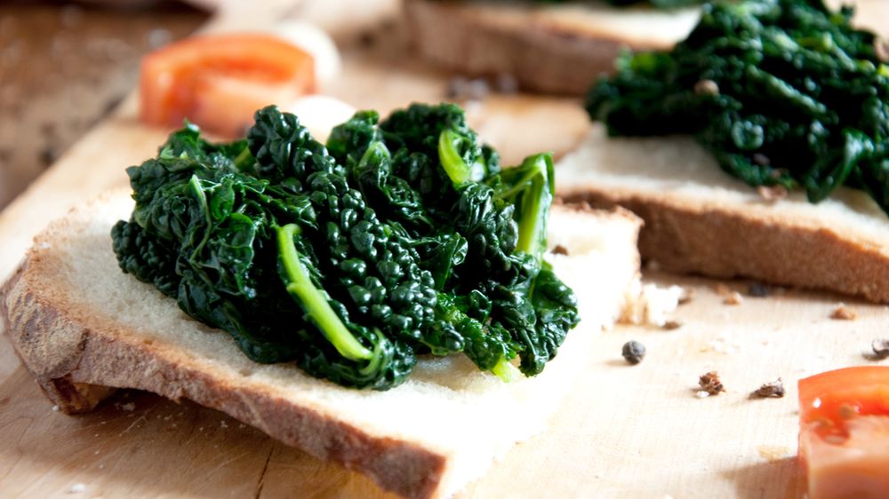 Gotowana kapusta z dodatkiem soli, odsączona