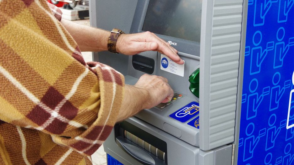 Przerwy techniczne w bankach mogą pokrzyżować weekendowe plany