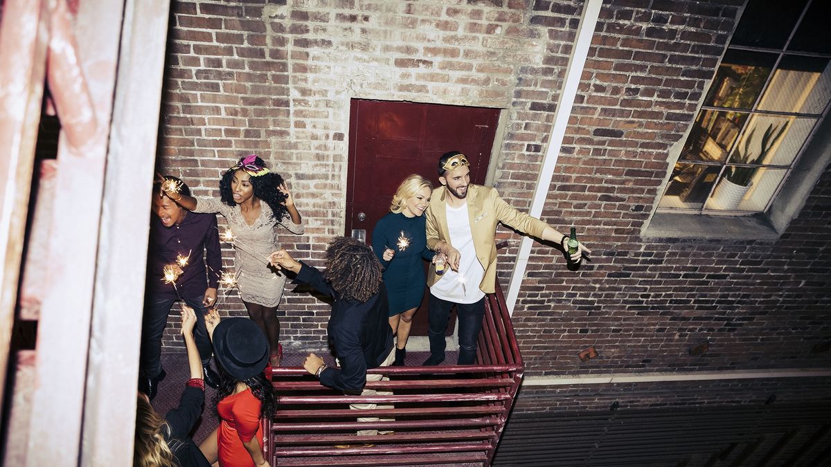 Holendrzy znaleźli sposób na młodych ludzi imprezujących na ulicach