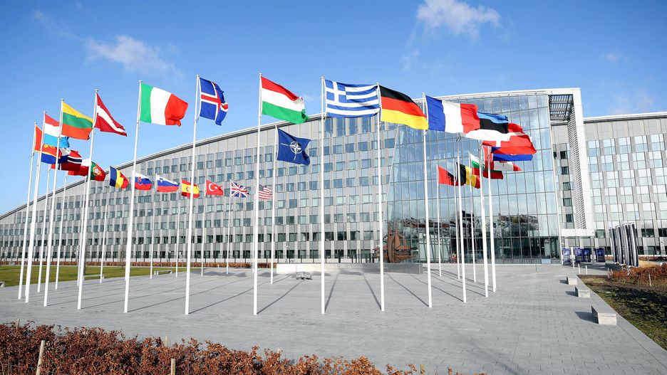 Polska wesprze szczepienia urzędników z NATO