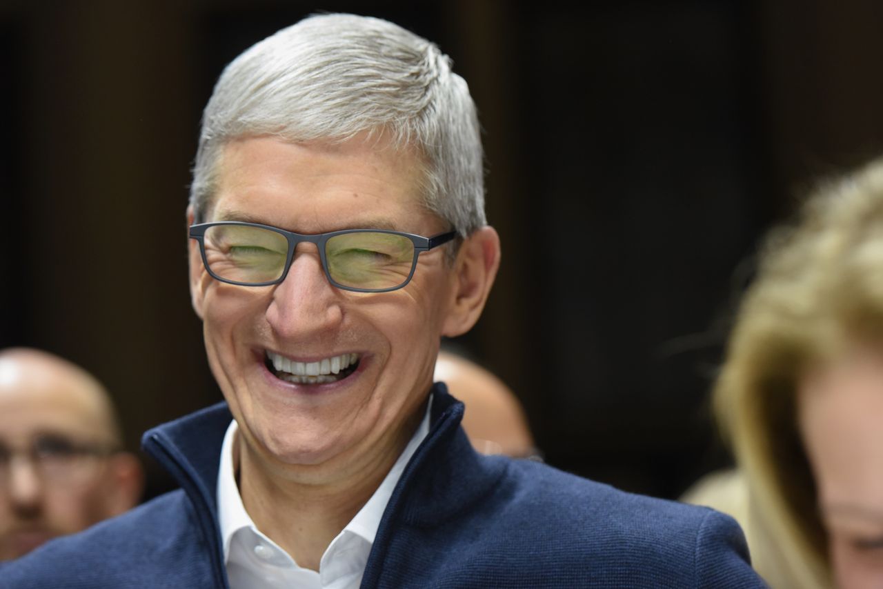 Apple sprzedaje przewód Thunderbolt 3 za 679 złotych i... nie ma konkurencji
