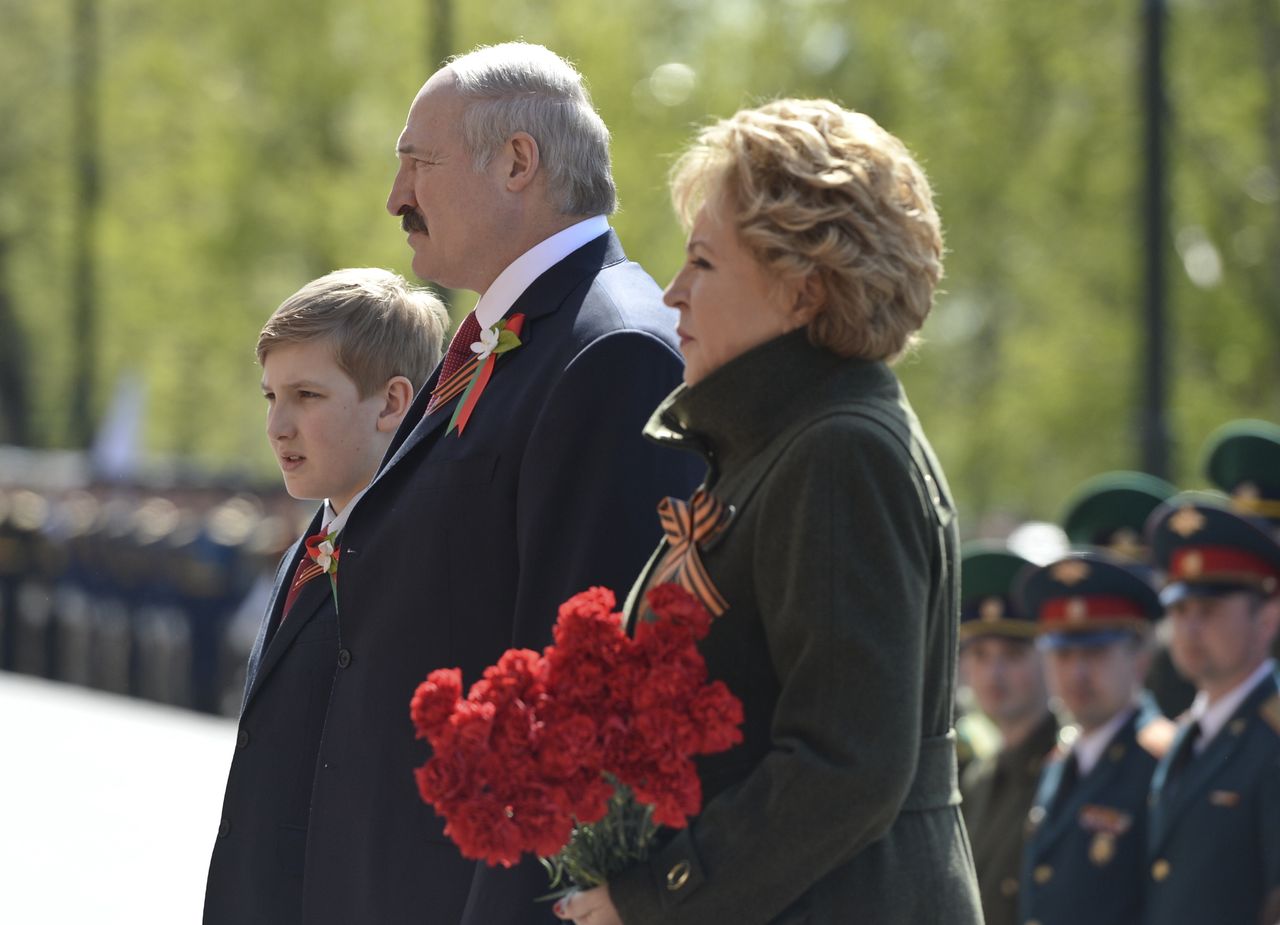 Łukaszenko with his wife and illegitimate son Kola in 2015.