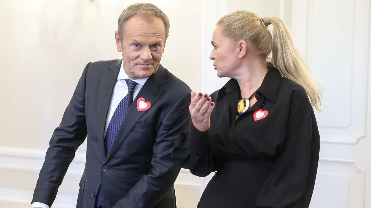 Konsultacje ws. nowego rz?du w Pa?acu Prezydenckim24.10.2023 Warszawa Palac Prezydencki.  Konsultacje z przedstawicielami komitetow wyborczych , ktore po wyborach maja swoja reprezentacje w Sejmie Rzeczpospolitej Polskiej X kadencjifot Jacek Dominski/REPORTERn/z: Donald Tusk, Barbara NowackaJacek Dominski/REPORTER