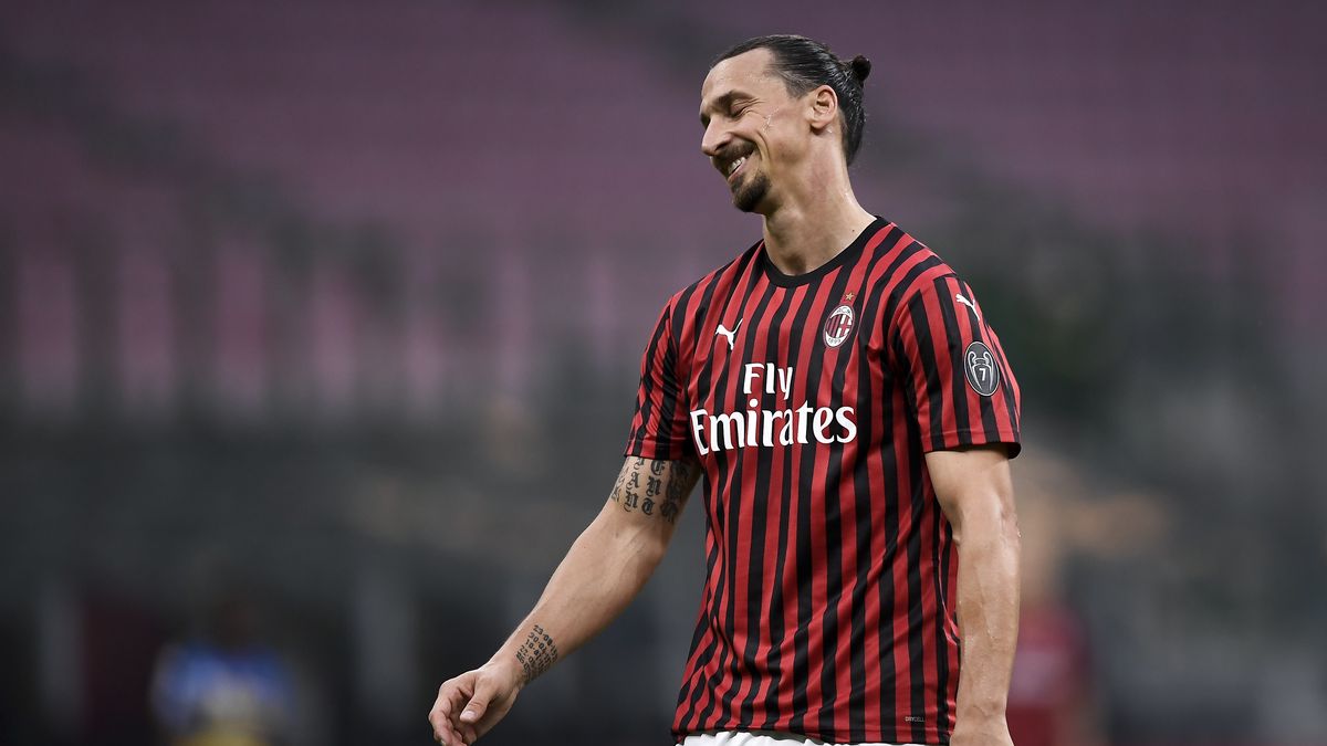 STADIO GIUSEPPE MEAZZA, MILAN, ITALY - 2020/07/15: Zlatan Ibrahimovic of AC Milan looks dejected during the Serie A football match between AC Milan and Parma Calcio. AC Milan won 3-1 over Parma Calcio. (Photo by Nicolò Campo/LightRocket via Getty Images)