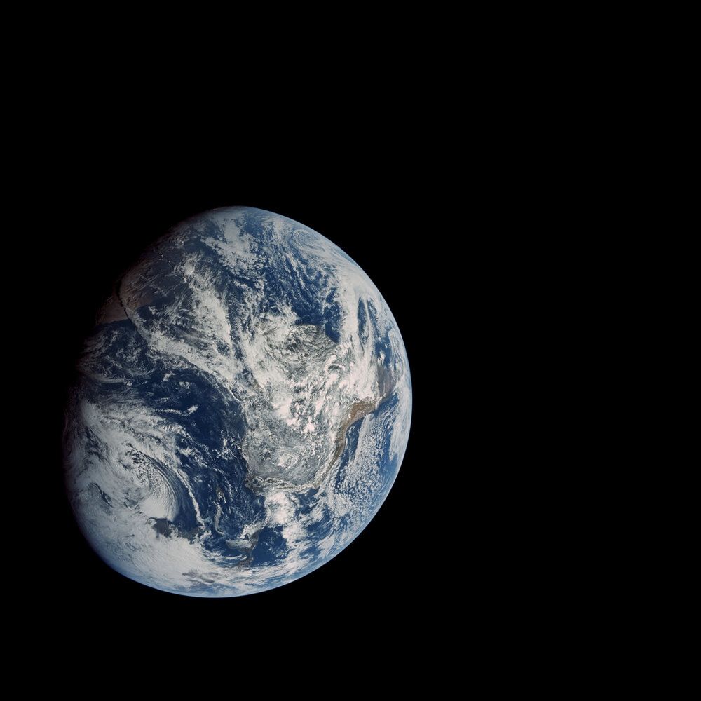 Wziął na warsztat historyczne zdjęcia z misji Apollo. Teraz wyglądają tak, jak powinny 4