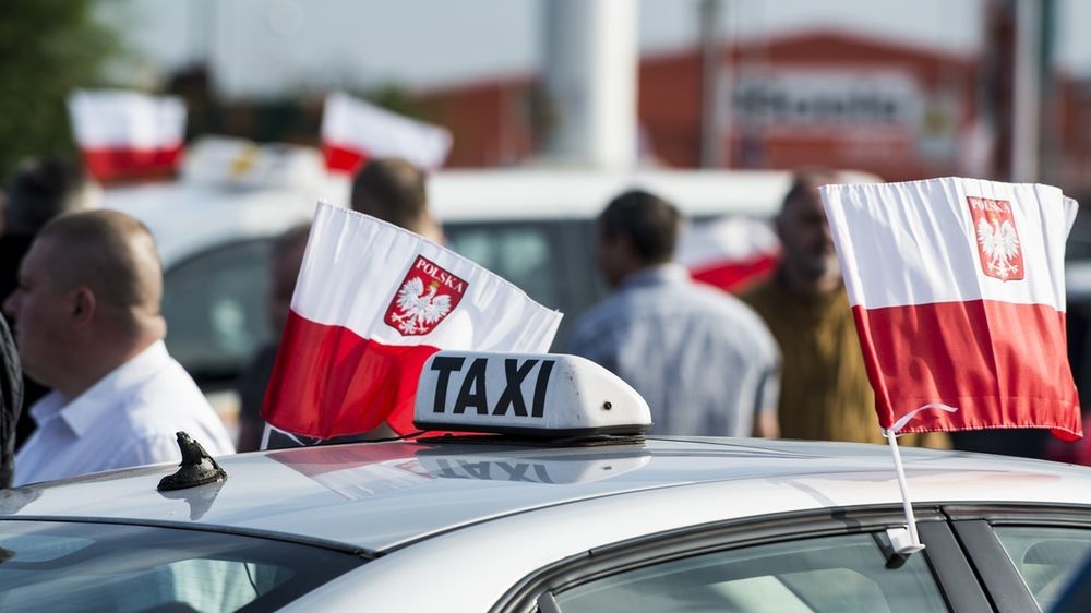 Taksówkarze domagają się, aby na rynku przewozy osób obowiązywały licencje.