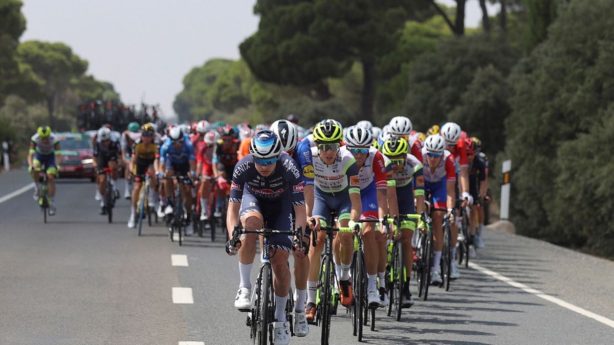 peleton podczas Vuelta a Espana