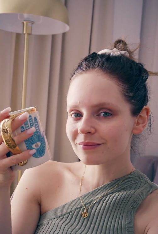 Olga Kalicka bez makijażu