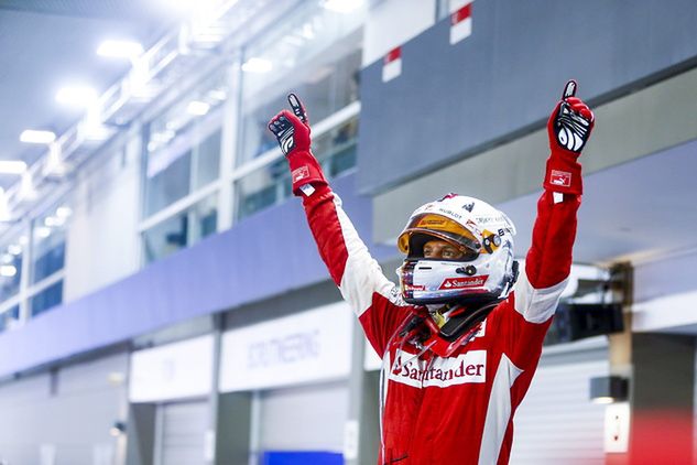 Vettel w Singapurze wygrał po raz 42. W ten sposób jest o jedno zwycięstwo lepszy od Ayrtona Senny