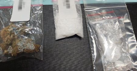 35-latek wpadł podczas kontroli drogowej: narkotyki i nakaz aresztowania