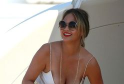 Chrissy Teigen nie przestaje kusić. Ale sexy mama!