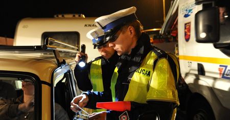 Dziennie Polacy dostają ponad 18 tys. mandatów. Każdy musi zostać opłacony w Opolu