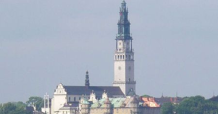 Pielgrzymka na Jasną Górę. Ponad 20 tys. wiernych dotarło do Częstochowy
