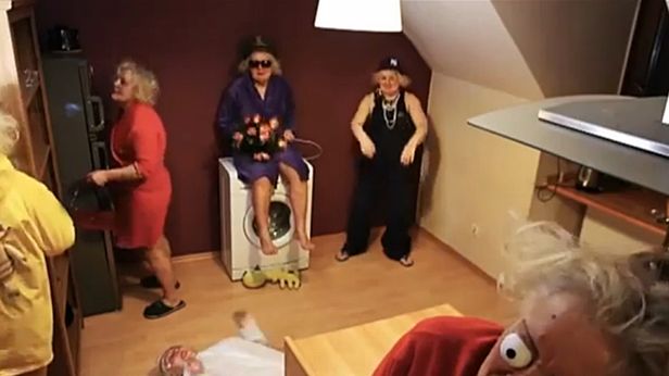 WTF dnia: Harlem Shake po polsku, czyli pani Barbara zaszalała [wideo] 1