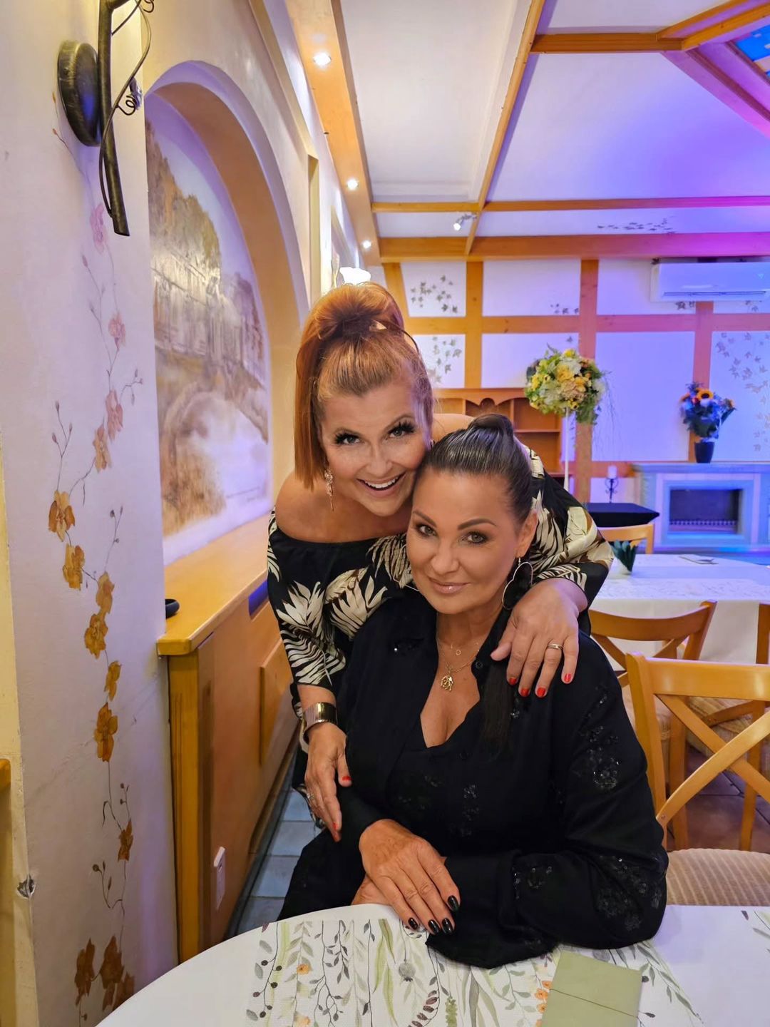 Katarzyna Skrzynecka, Iwona Pavlović