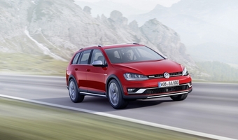 Volkswagen Golf Alltrack pojawi si w Paryu