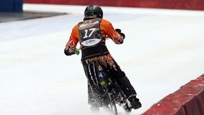 Ma 56 lat i awansował właśnie do Grand Prix. W przeszłości w lewo jeździła jego żona i córka