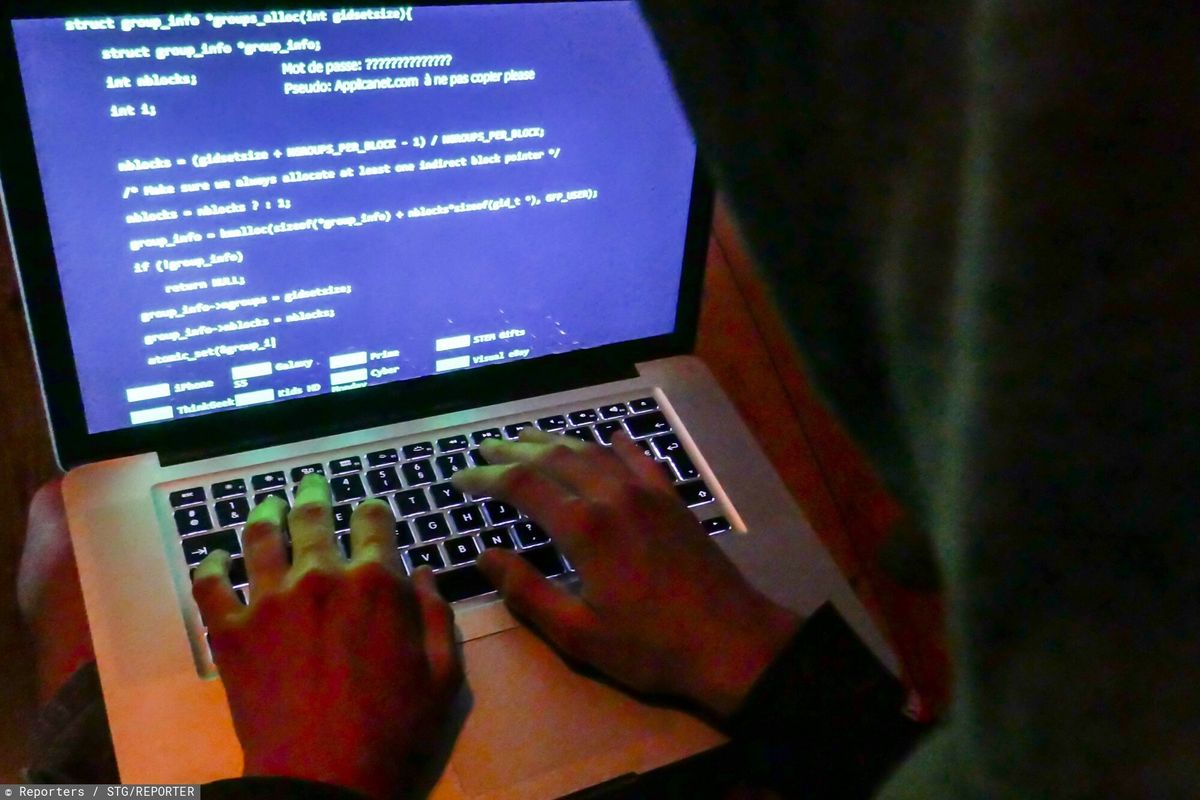 Trwa zmasowany atak hakerów na polskie firmy