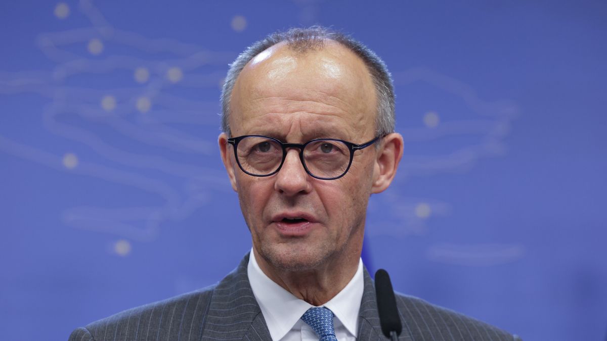 Chancellor of Germany Friedrich Merz speaks to the media at the end of first day of the EU Council Summit in Brussels, Belgium, 19 December 2025. EU leaders met to discuss the latest developments in Ukraine, the EU's next multiannual financial framework, the EU enlargement process, and the geoeconomic situation in the European Union. EPA/OLIVIER MATTHYS Dostawca: PAP/EPA.