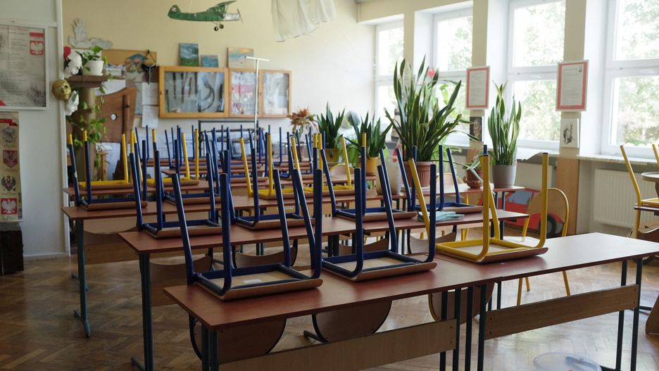 Powrót do szkoły. Rozpoczęciu roku szkolnego towarzyszy niemały chaos