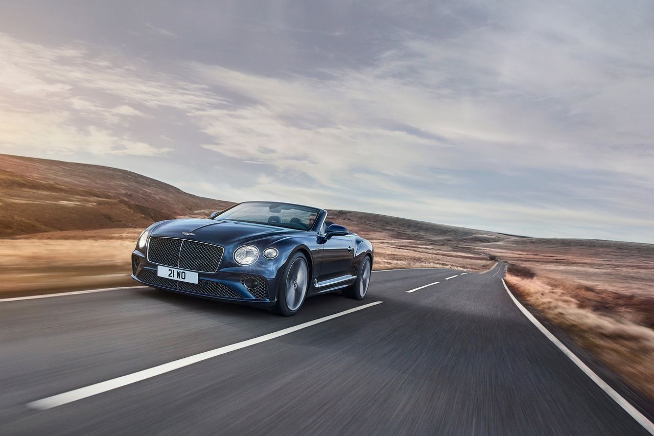 Bentley Continental GT Speed Convertible to idealny plan na lato. Musisz tylko być bogaty