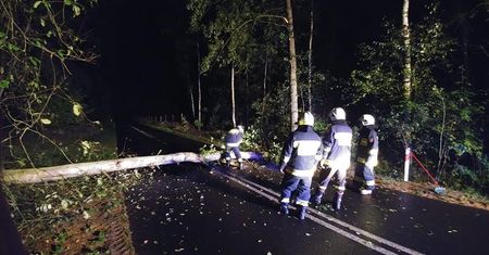 Nocny wyjazd strażaków