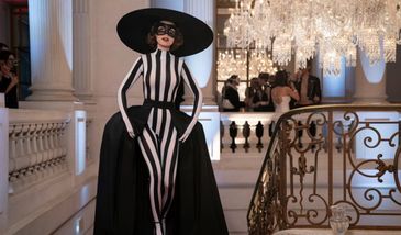 "Emily w Paryżu 4": szałowe stylizacje, piękny Paryż i...przestój w fabule [RECENZJA]