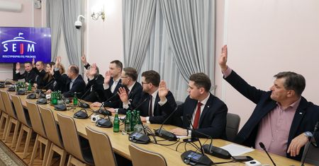 Wiadomo, kogo wezwie komisja. Czarnek wykrzykiwał: "To skandal"