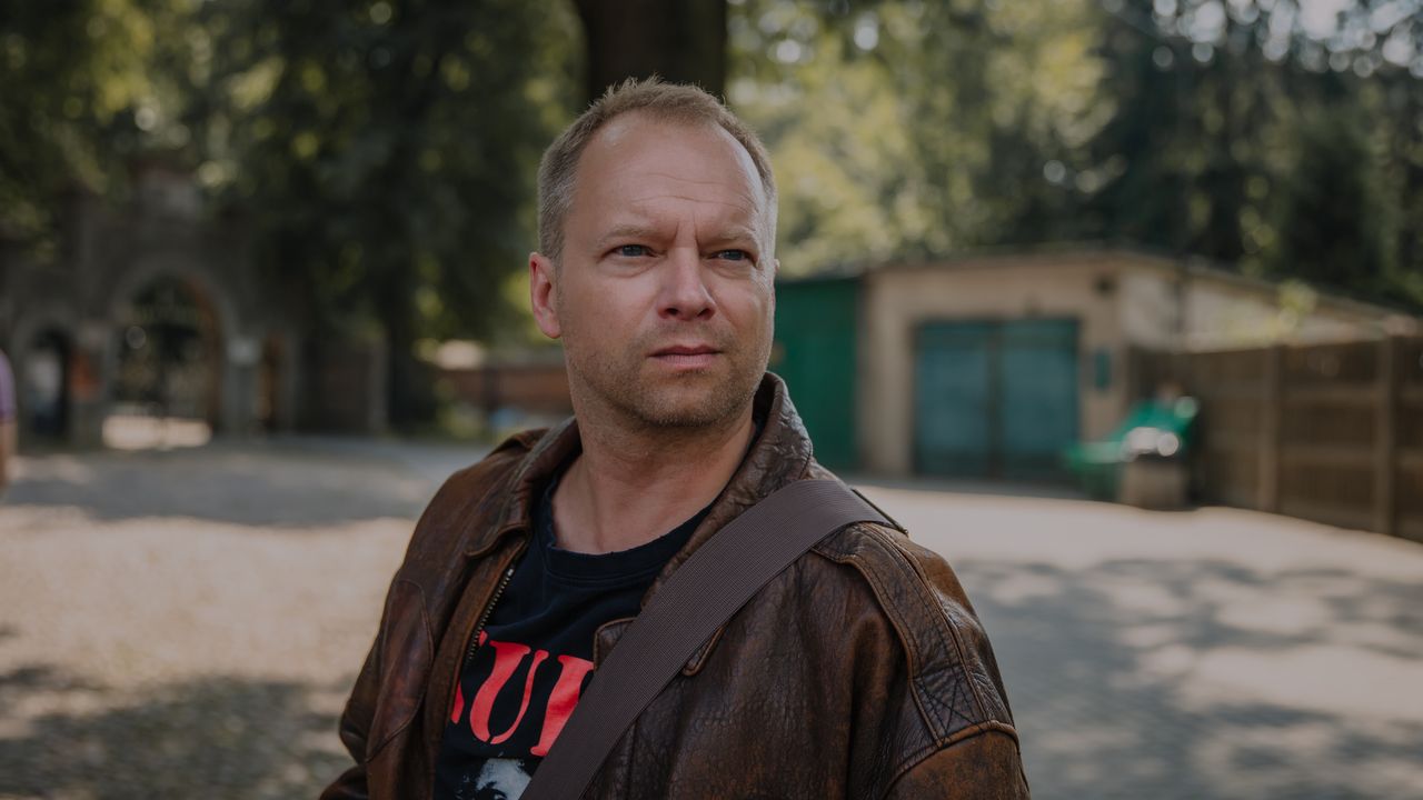Maciej Stuhr powraca w roli Pawła Zawadzkiego w trzecim sezonie serialu "Belfer"