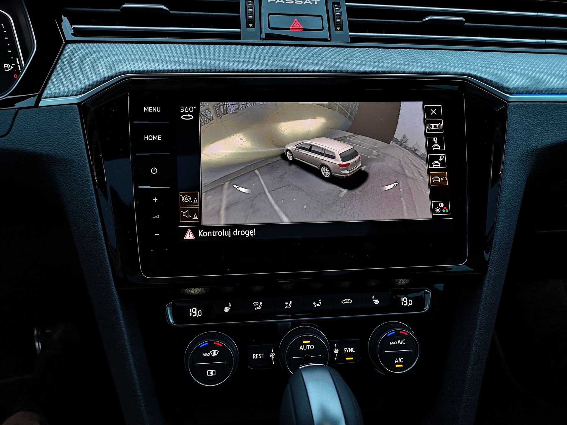 Volkswagen Passat Variant: Kamery 3D i 360 stopni oraz system audio Dynaudio 14