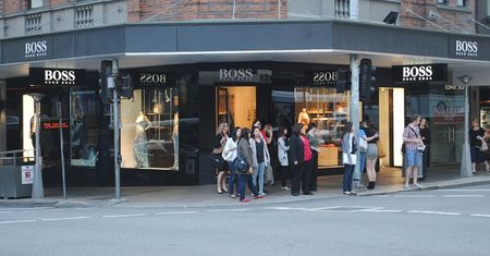 Hugo Boss będzie zamykać swoje sklepy. Wyniki najgorsze od 6 lat