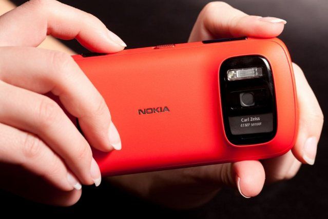Nokia 808 PureView - idealna dla megalomanów