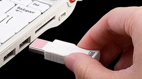 Przyrząd do czyszczenia USB – niezbędnik? 1