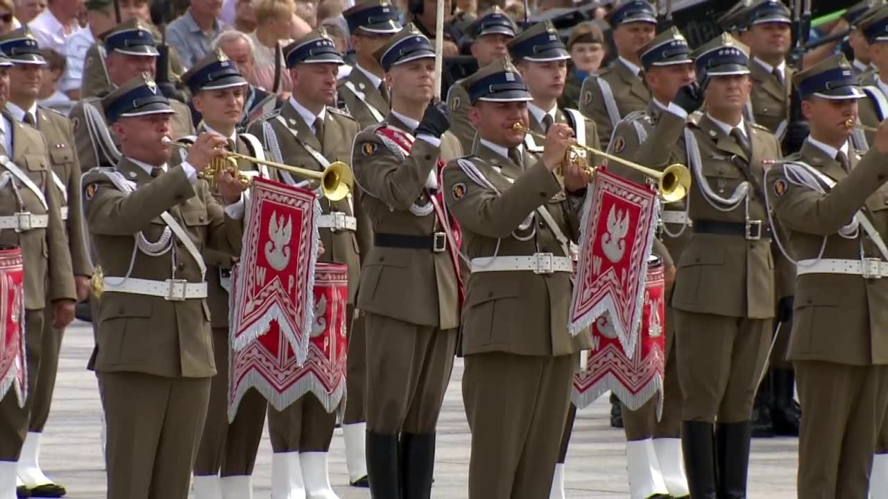 Prezydent i szef MON przemawiali z okazji Święta Wojska Polskiego. Obaj ostrzegali przed rosyjskim imperializmem