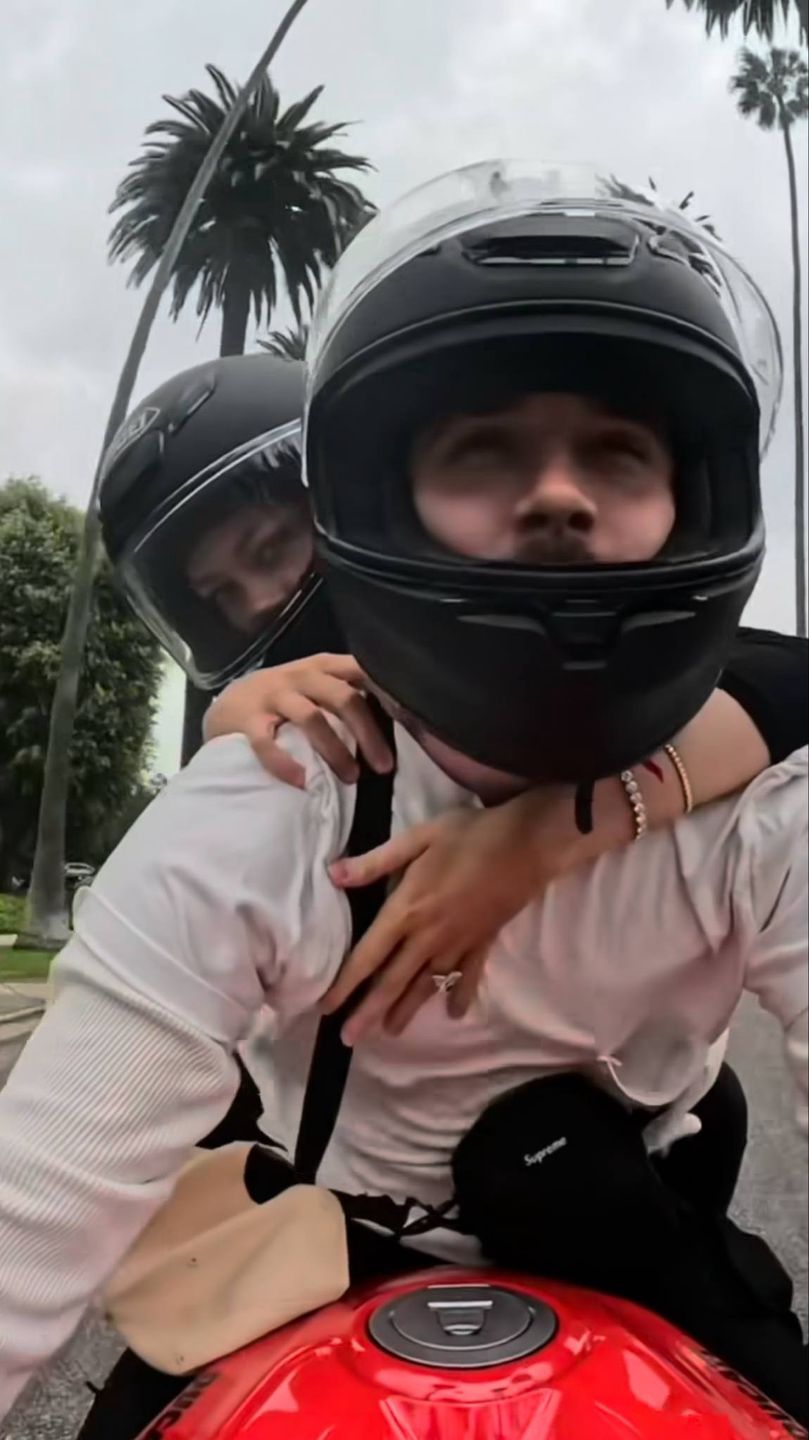 Brooklyn Beckham i Nicola Peltz