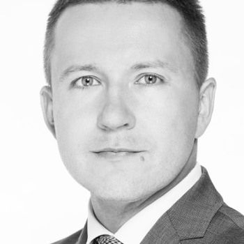 Kwiecień: Złoty odporny na Trumpa