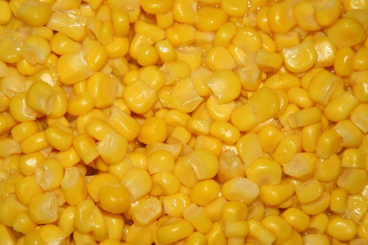 Kremowa słodka kukurydza w puszce bez dodatku soli