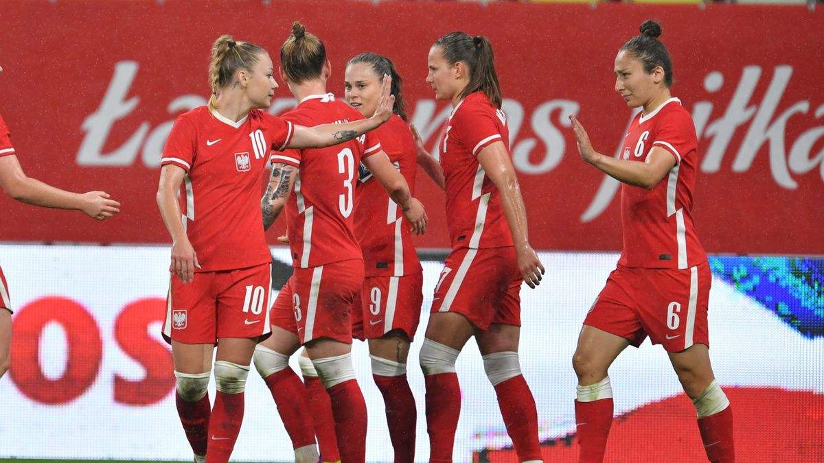 PAP / Adam Warżawa / Na zdjęciu: reprezentacja Polski kobiet