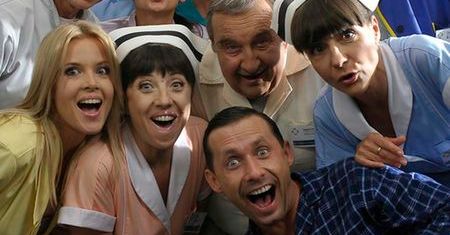 "Daleko od noszy": kultowy serial znów na antenie. Kto zastąpi Annę Przybylską?