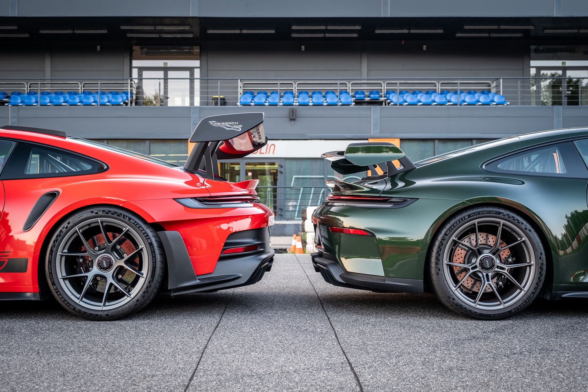 Porsche 911 GT3 vs Porsche 911 GT3 RS