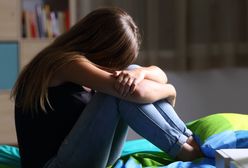 Codziennie czeka pod jego pracą. 18-letnia Ania zakochała się w starszym o 43 lata mężczyźnie