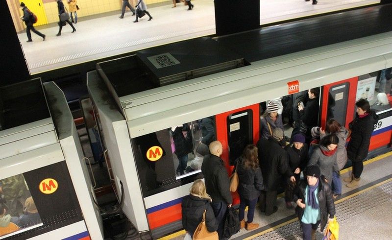 Warszawskie metro najbardziej przeludnione