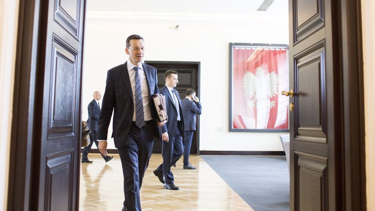 Przedstawiamy mnóstwo spraw do prokuratury - zapowiedział wicepremier.