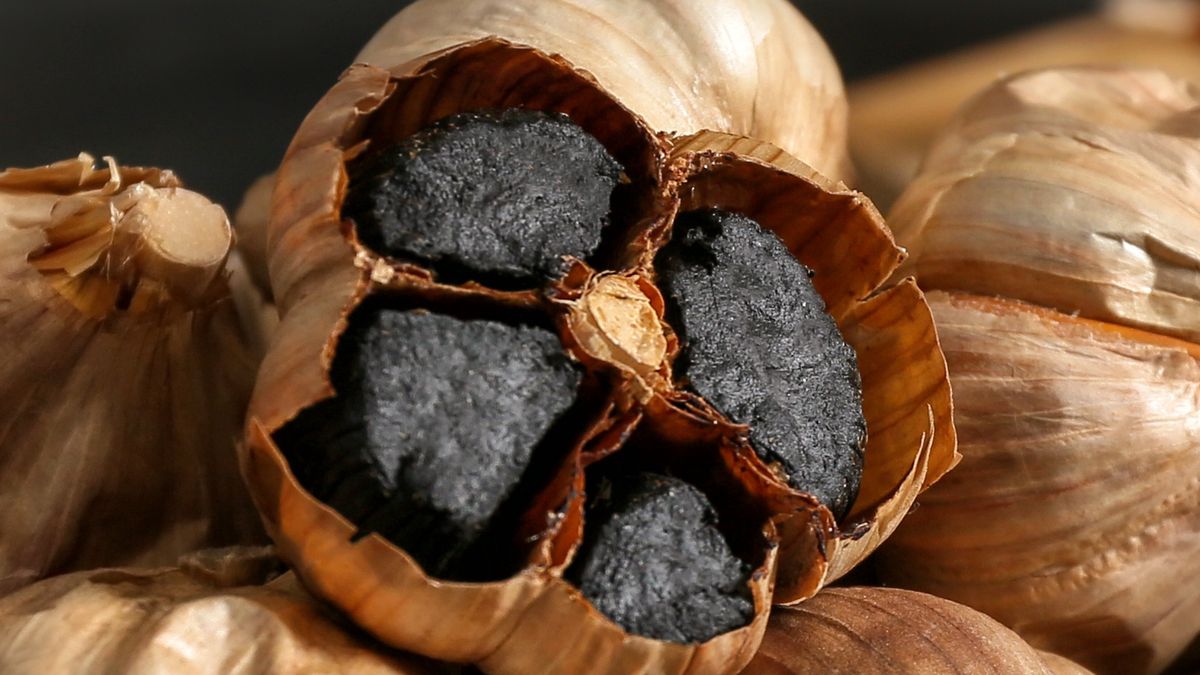 Czarny czosnek kryje w sobie wiele smaku