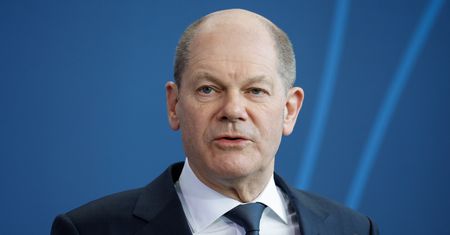 Scholz składa deklarację. "Będziemy nadal dostarczać broń do Kijowa"